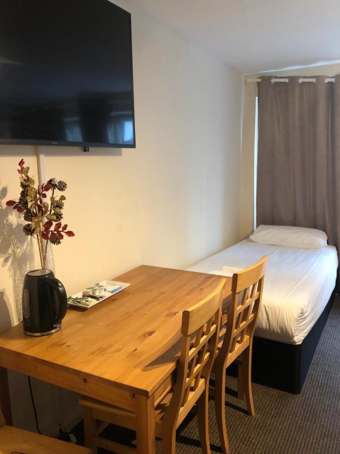 Wallace Budget Rooms กลาสโกว์ ภายนอก รูปภาพ