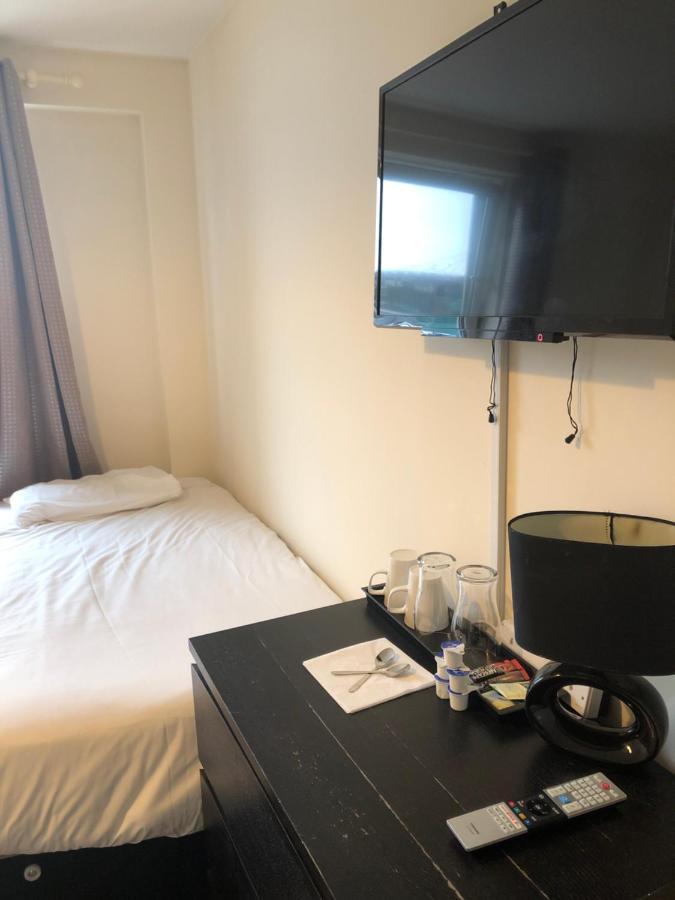 Wallace Budget Rooms กลาสโกว์ ภายนอก รูปภาพ