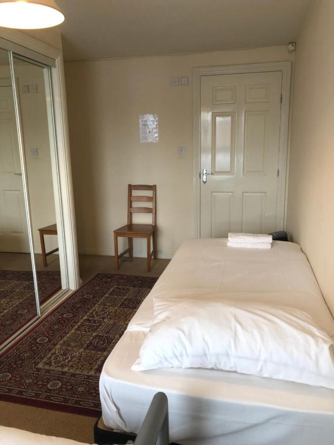 Wallace Budget Rooms กลาสโกว์ ภายนอก รูปภาพ